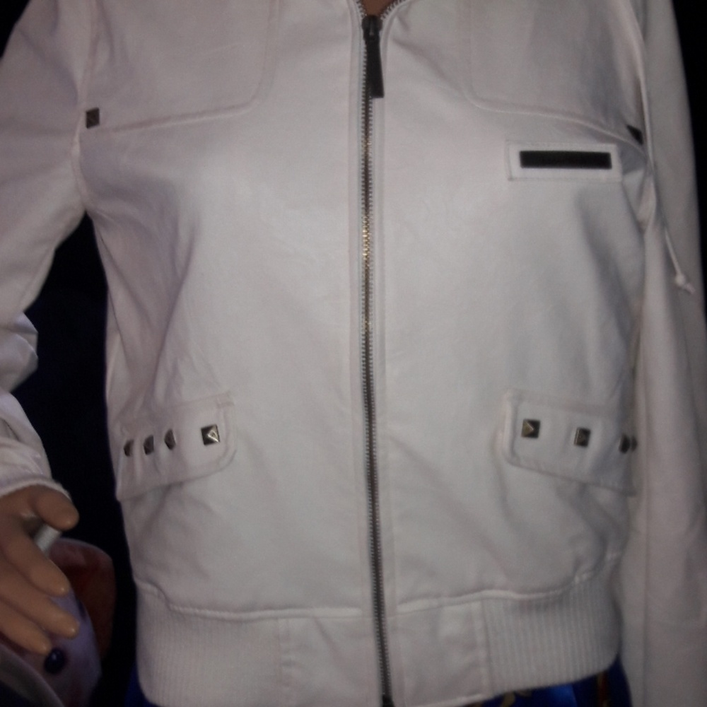 COPY - Jacket - Picture 2 of 3